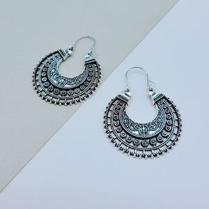 5/$25 Antique Silver Color Round Earrings